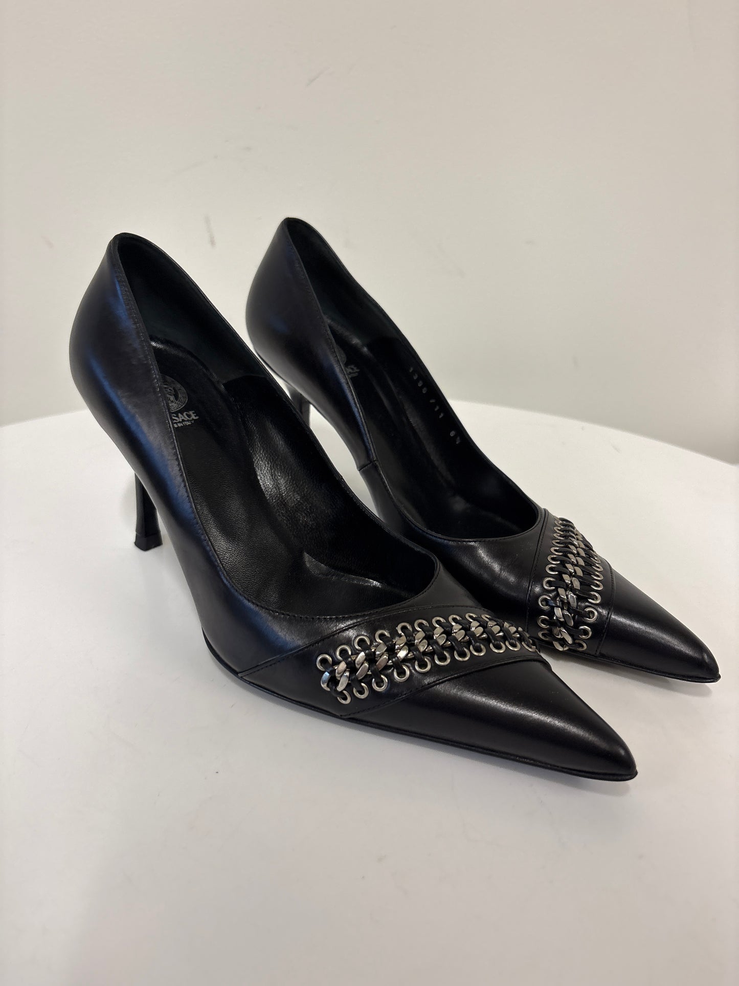 Versace Black Heel Pumps With Chain Vitello
