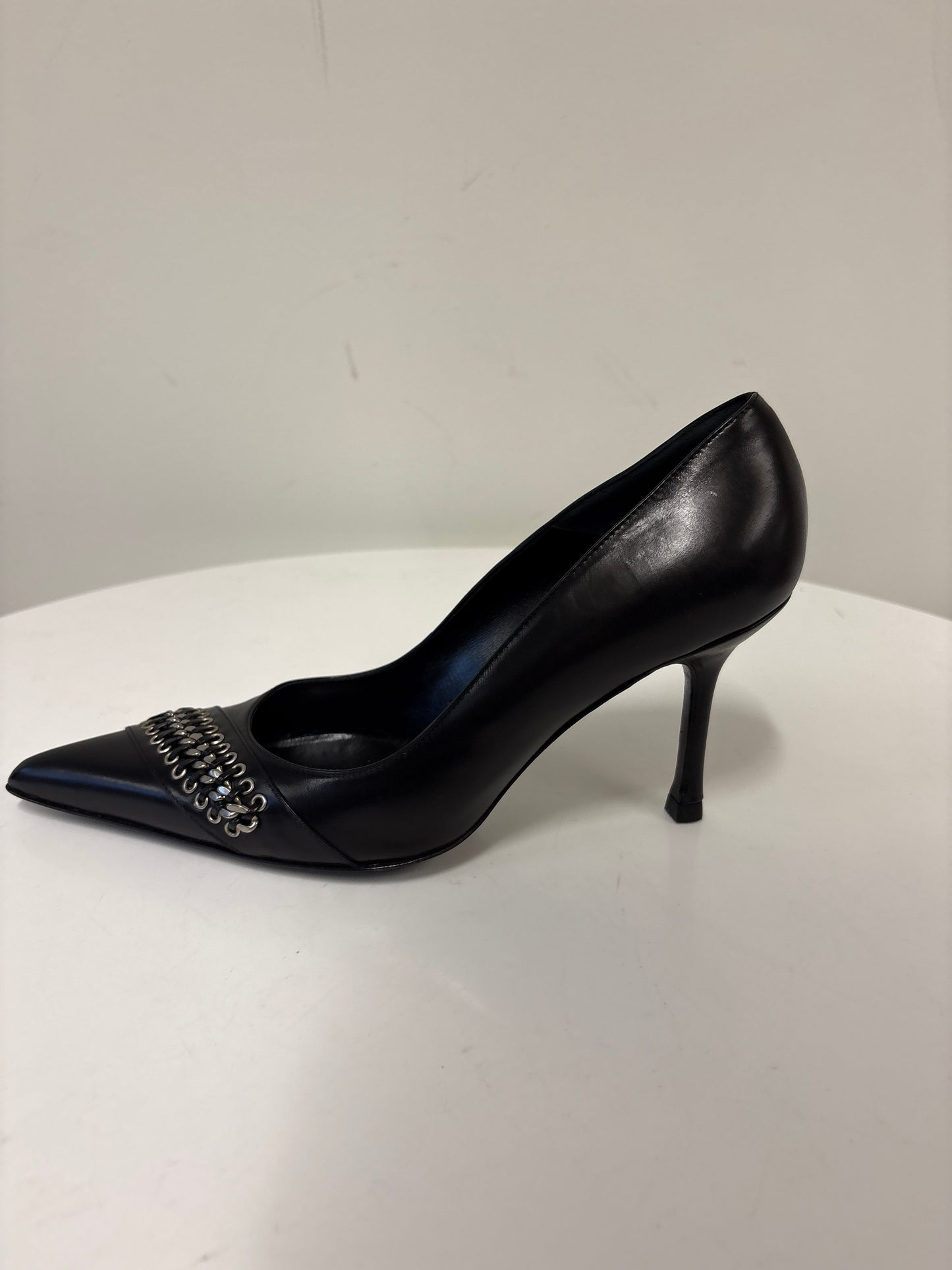 Versace Black Heel Pumps With Chain Vitello