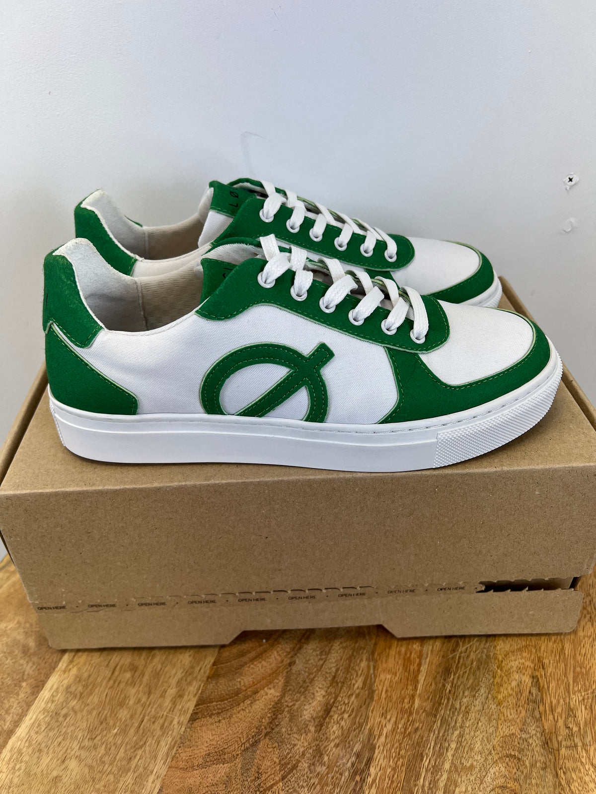 Loci Green Atom Trainers