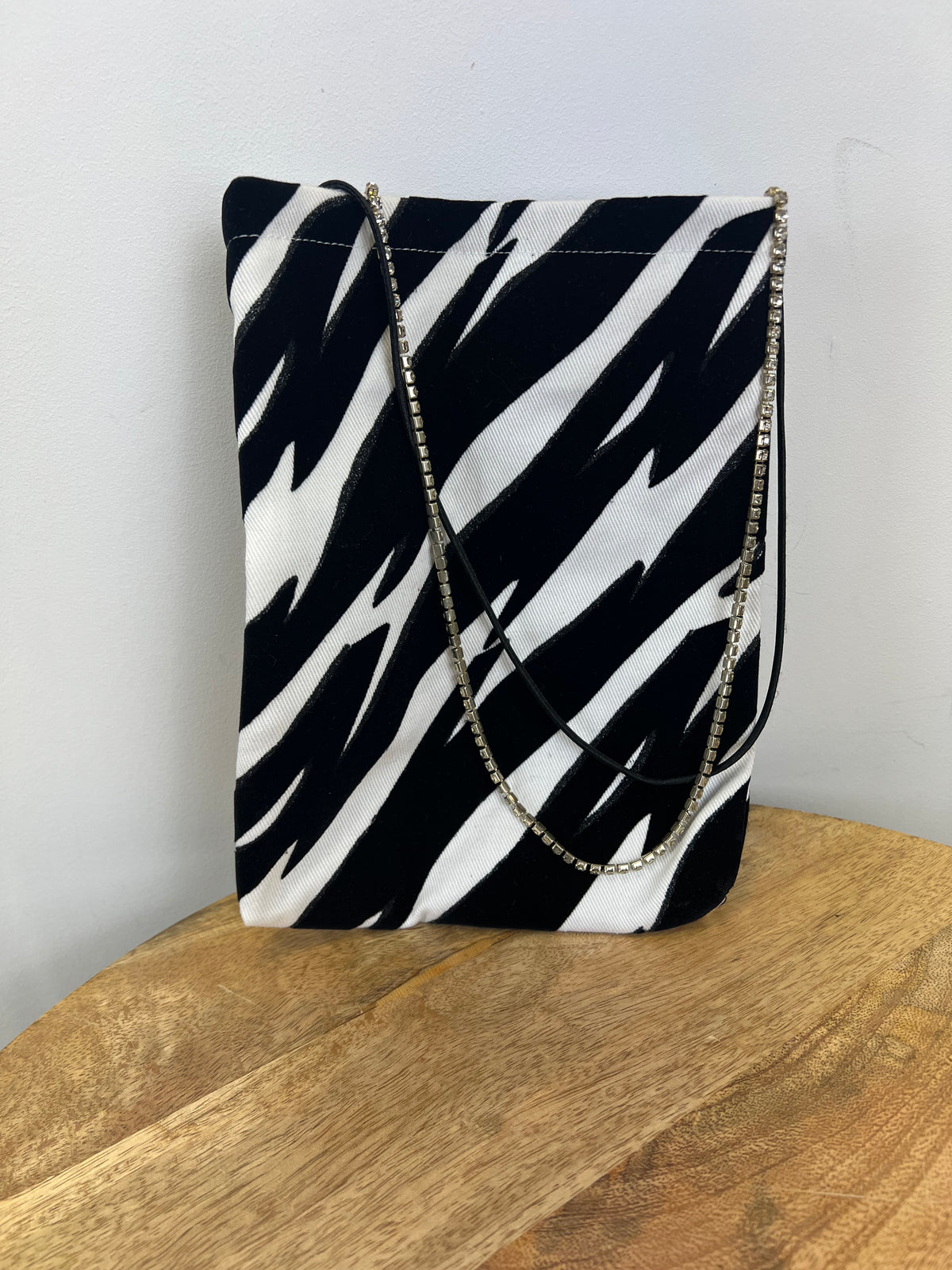 SKRT Zebra Gisella Pouch