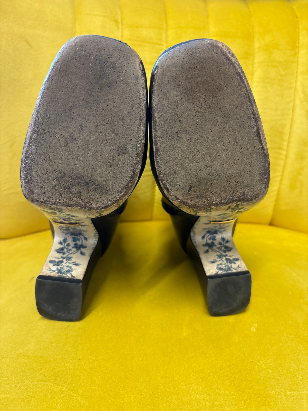 Gucci Black Leather Victoire Boots