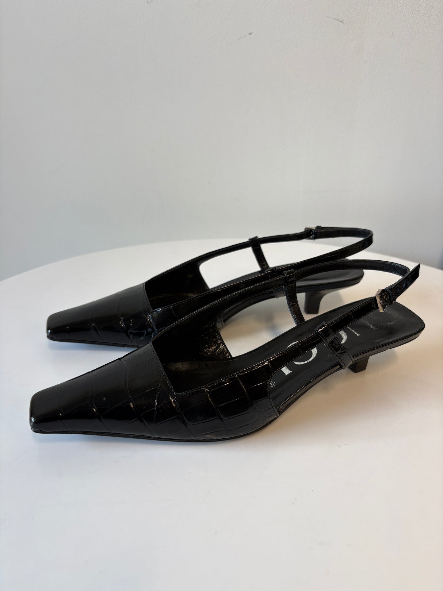 Gucci Mock Croc Kitten Heel Pumps