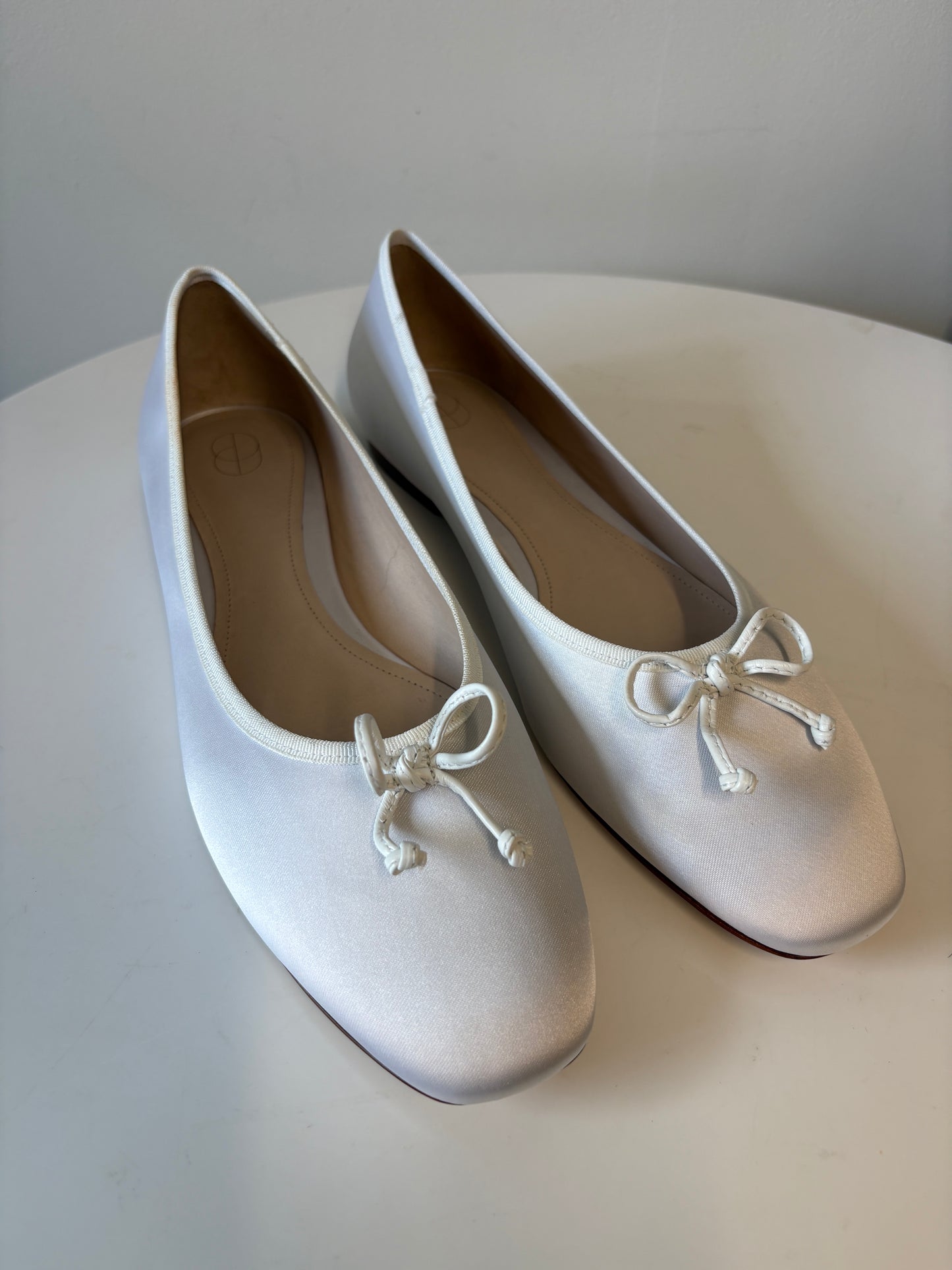 Porte & Paire White Satin Ballet Flats