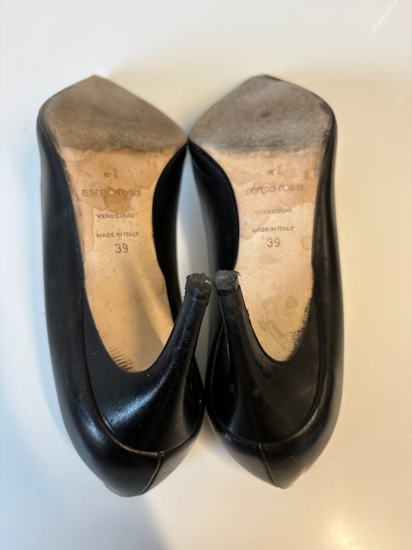Sergio Rossi Black Leather Pointed Heels With Gold Badge Detail