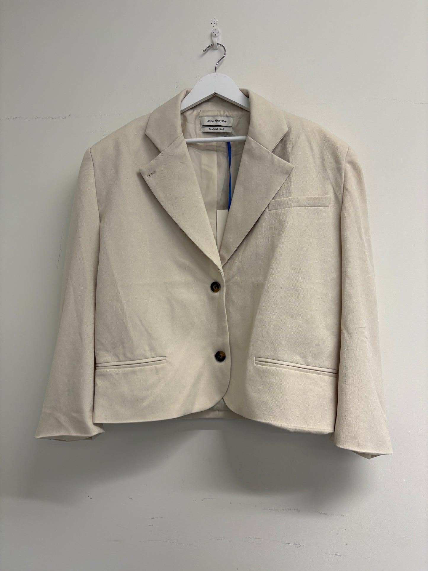 Atelier Ninety Five Cream Blazer And Trouser Suit (pre-owned)