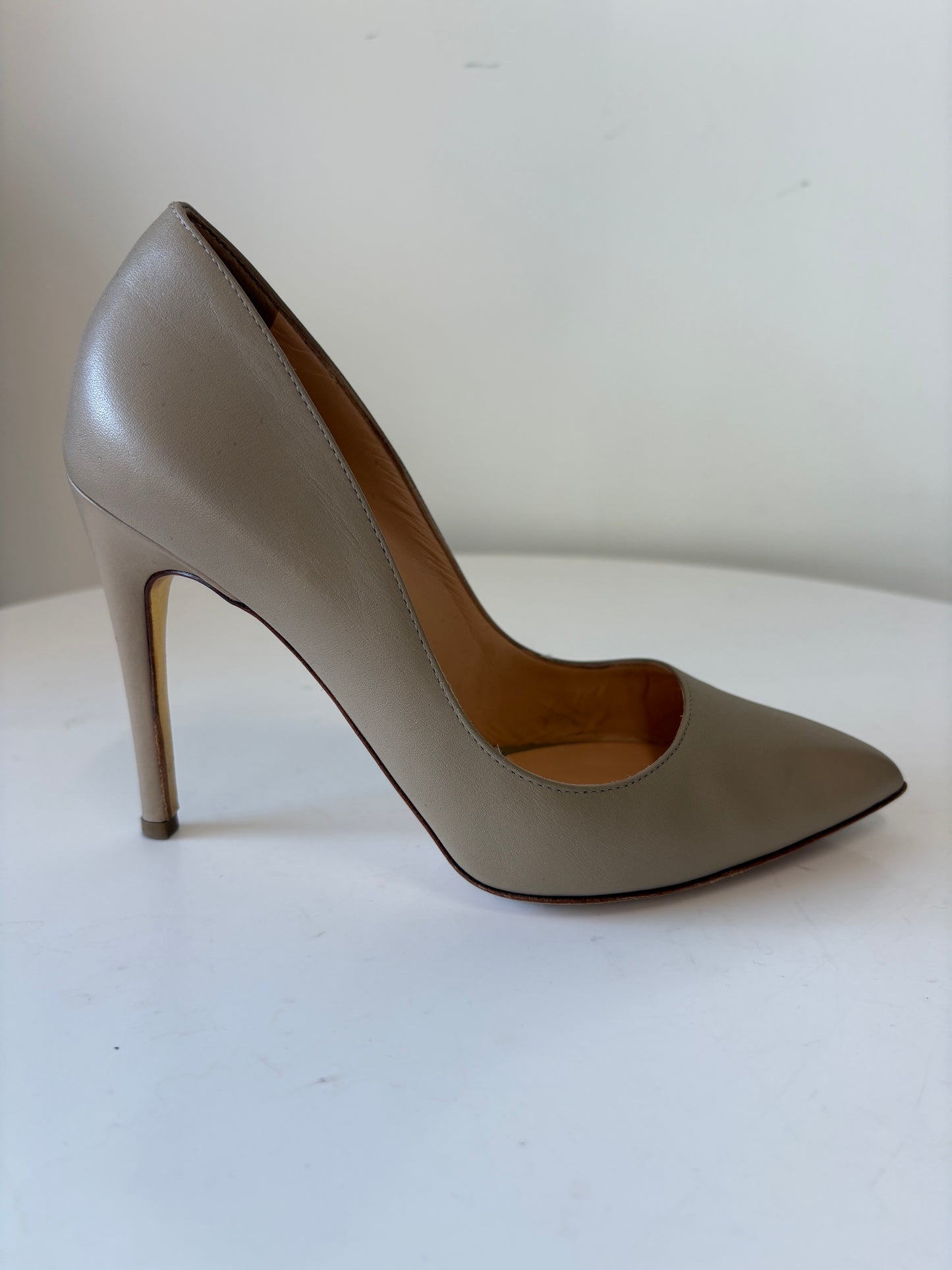 Rupert Sanderson Beige Malory Stone Nappa Pumps