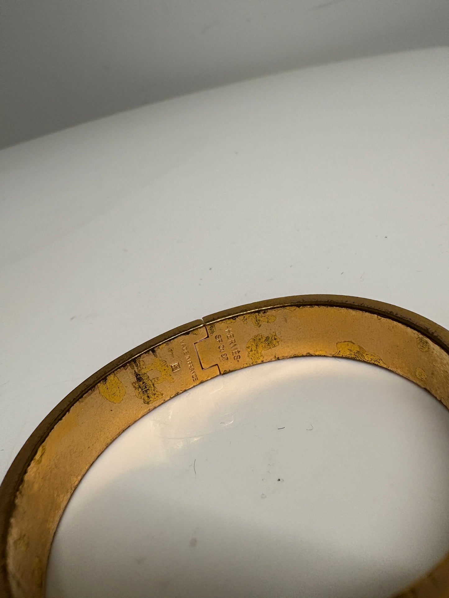 Hermes Small Clic H Bracelet In Gold And Cream