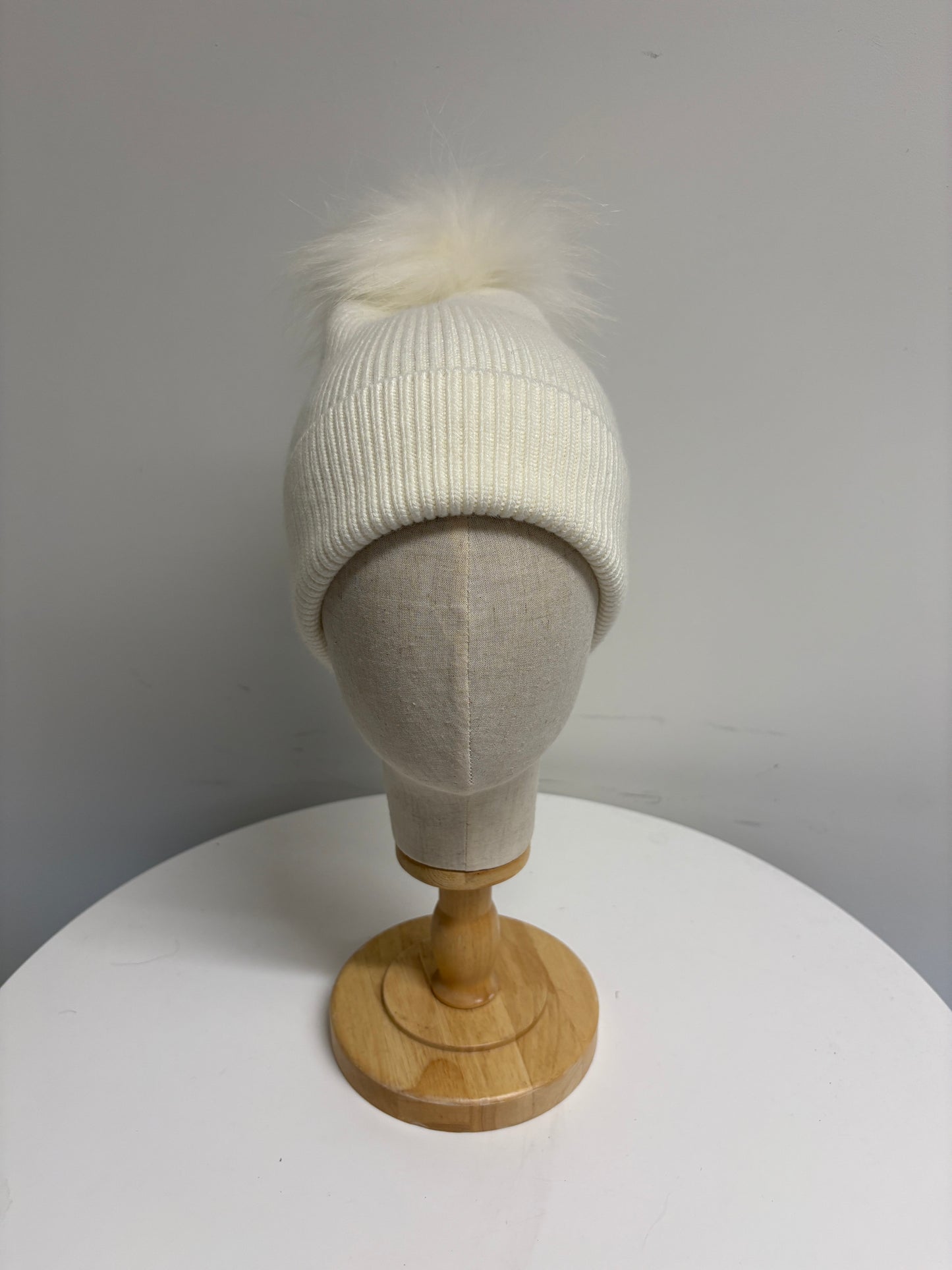 L Cuppini Cream Pom Pom Beanie Hat