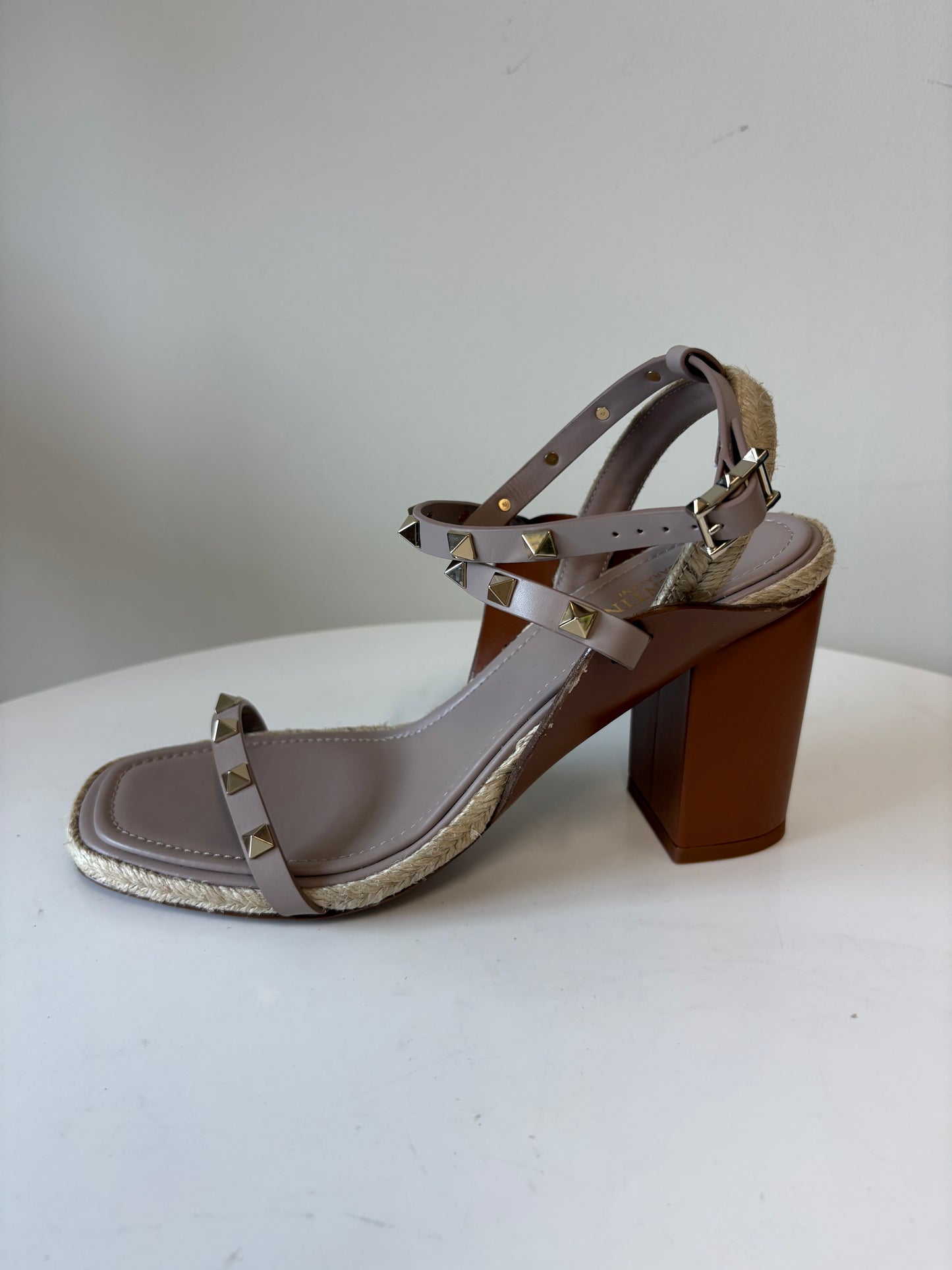 Valentino Garavani Beige Rockstud Block Heel Espadrille Sandals