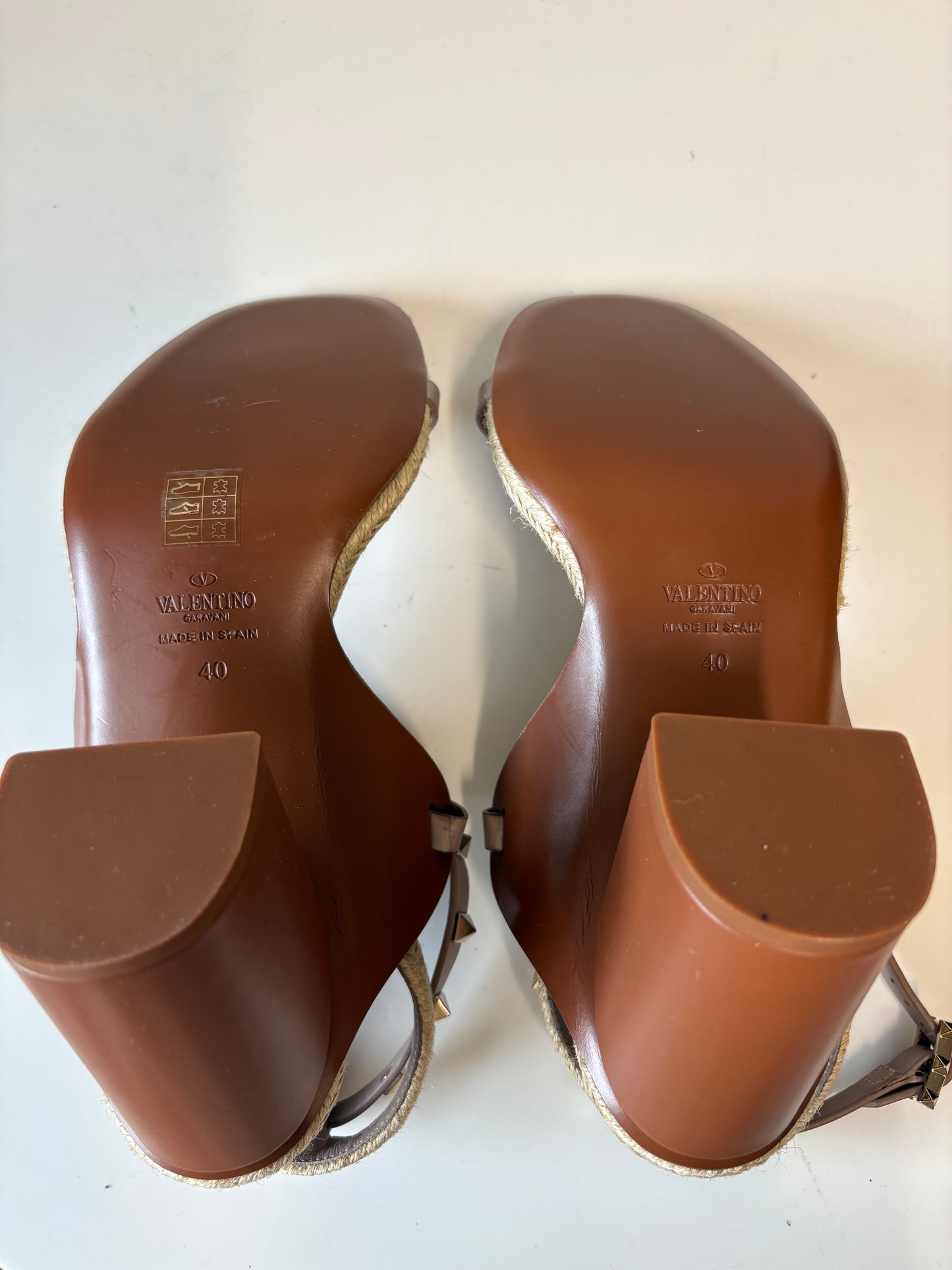 Valentino Garavani Beige Rockstud Block Heel Espadrille Sandals