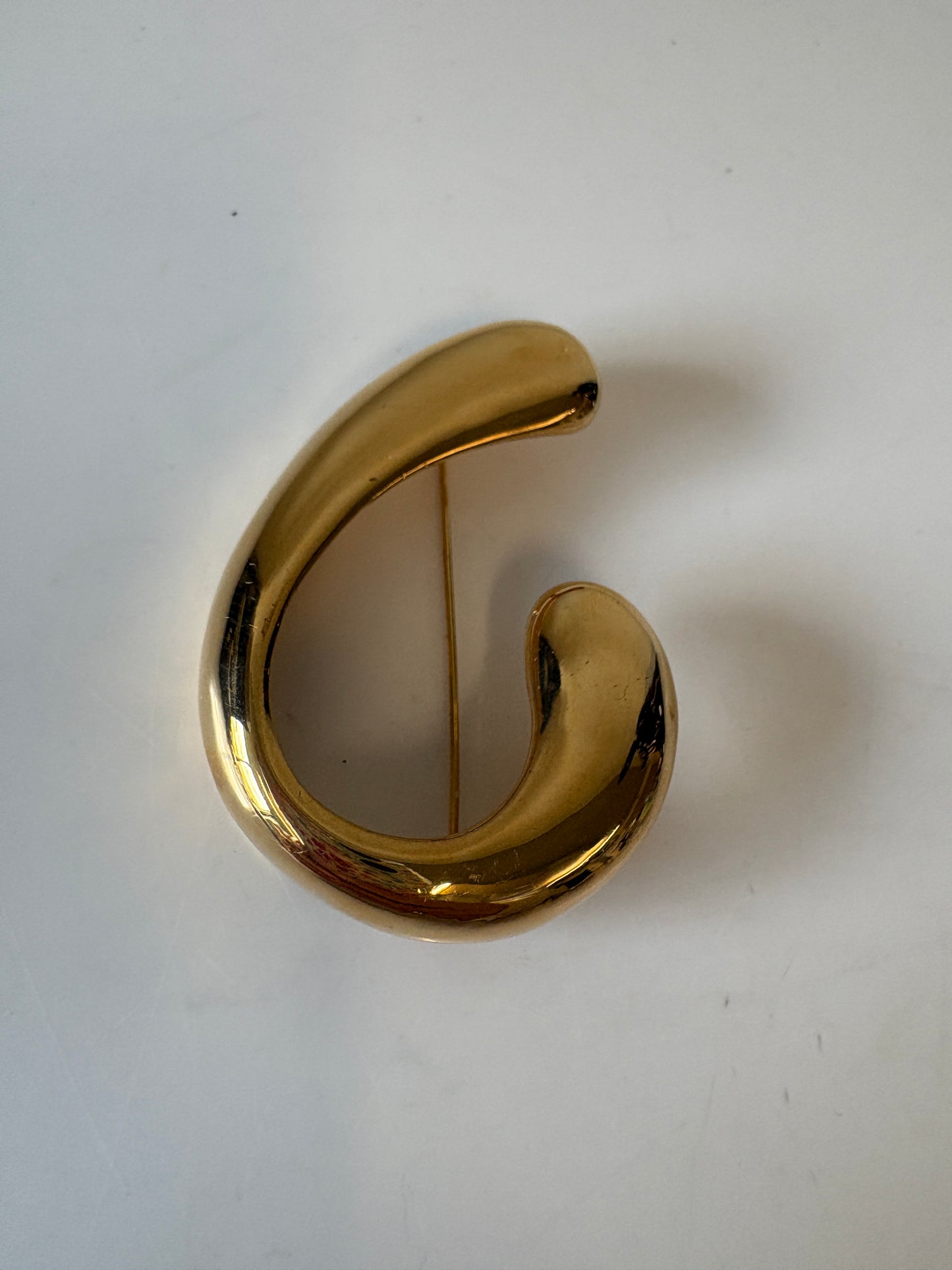 Heaven Mayhem Gold Twist Brooch