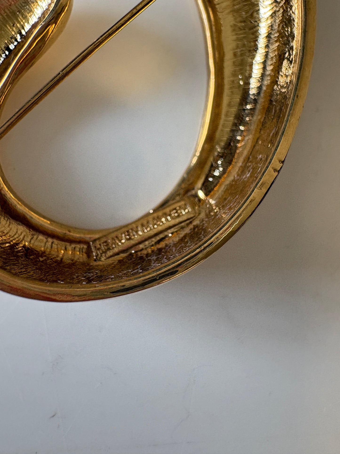 Heaven Mayhem Gold Twist Brooch