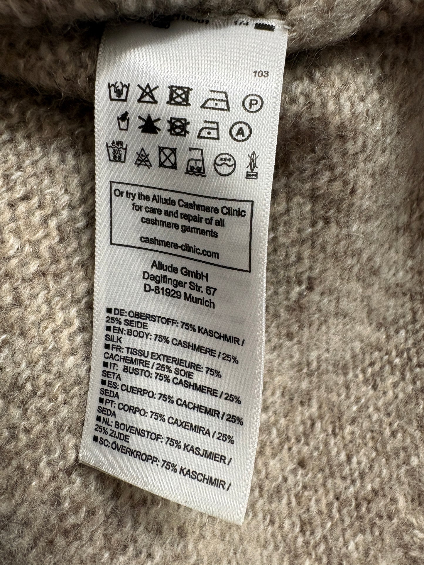 Allude Mushroom Roll-Neck Vest