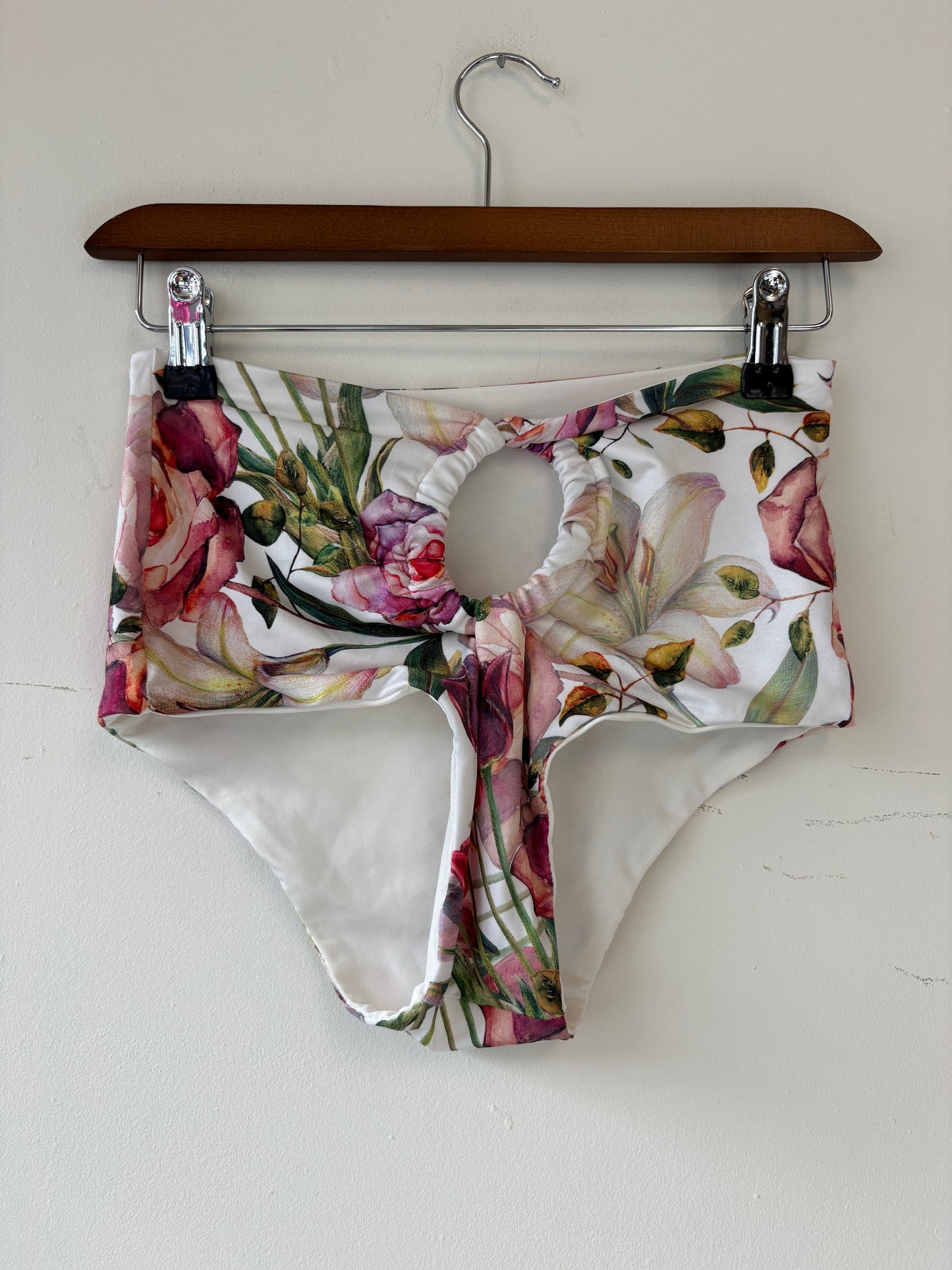 Nur Karaata White Floral Print Bikini