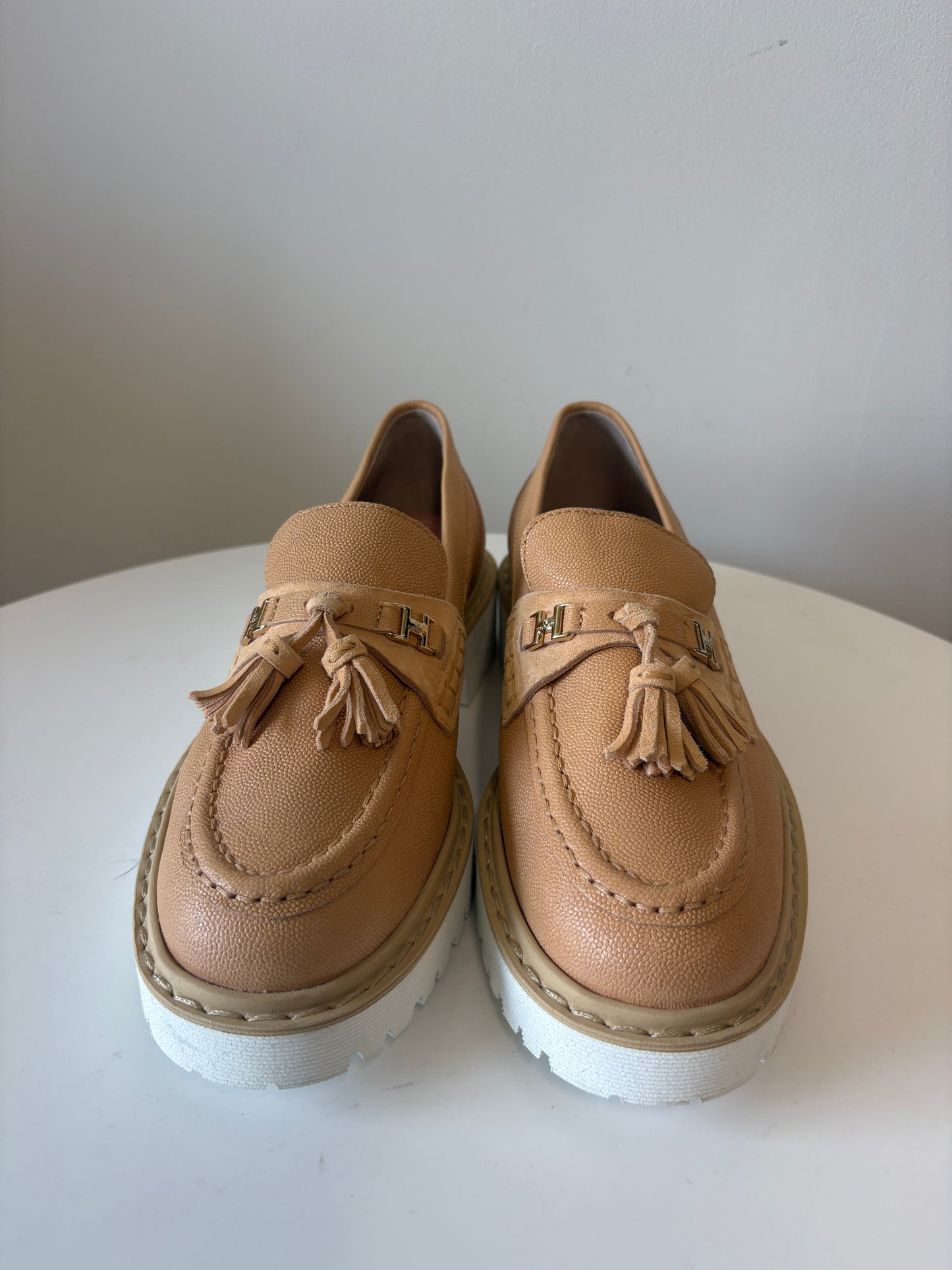 Hogan Beige Loafers