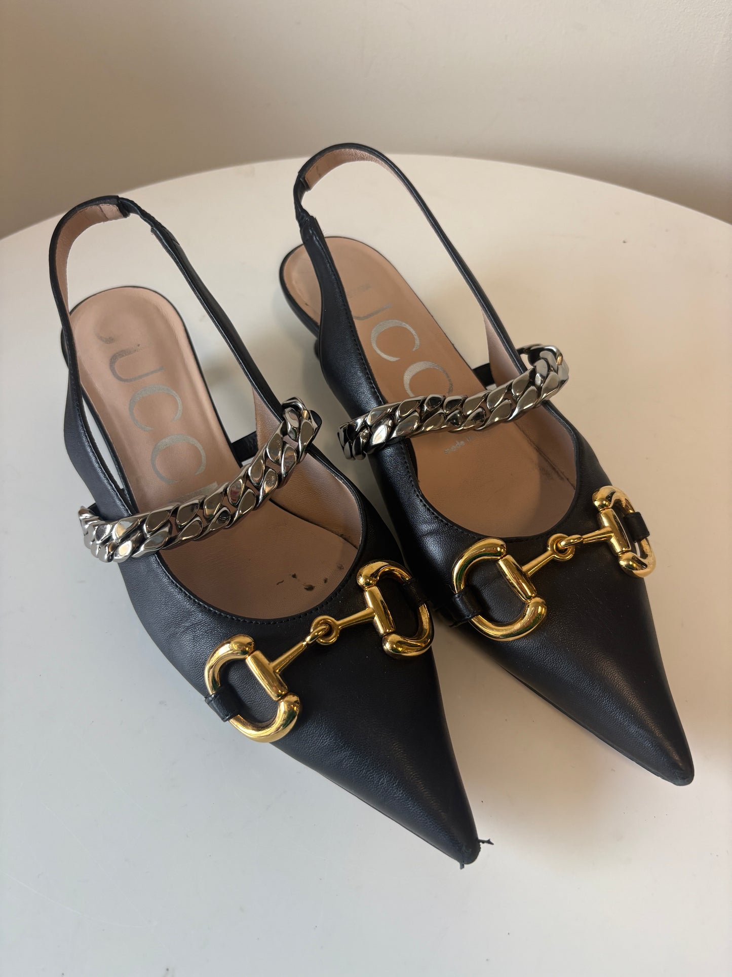 Gucci Black Pointed Kitten Heel Pumps With Horsebit and Chain