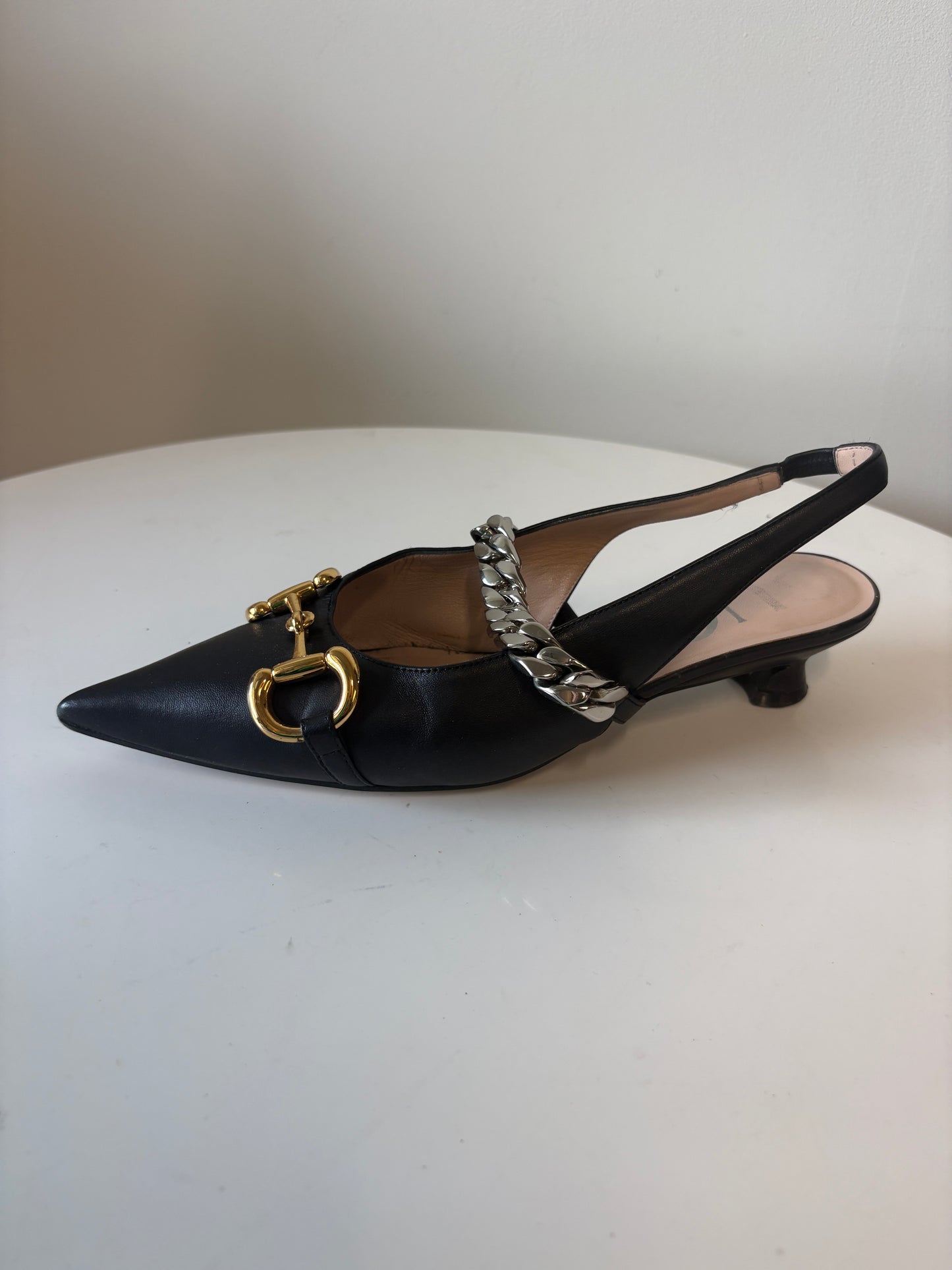 Gucci Black Pointed Kitten Heel Pumps With Horsebit and Chain