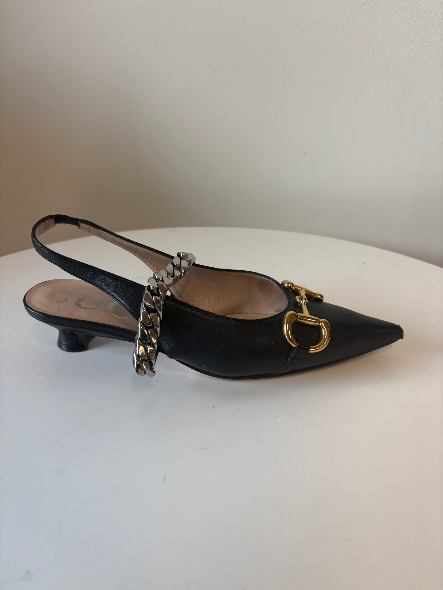 Gucci Black Pointed Kitten Heel Pumps With Horsebit and Chain
