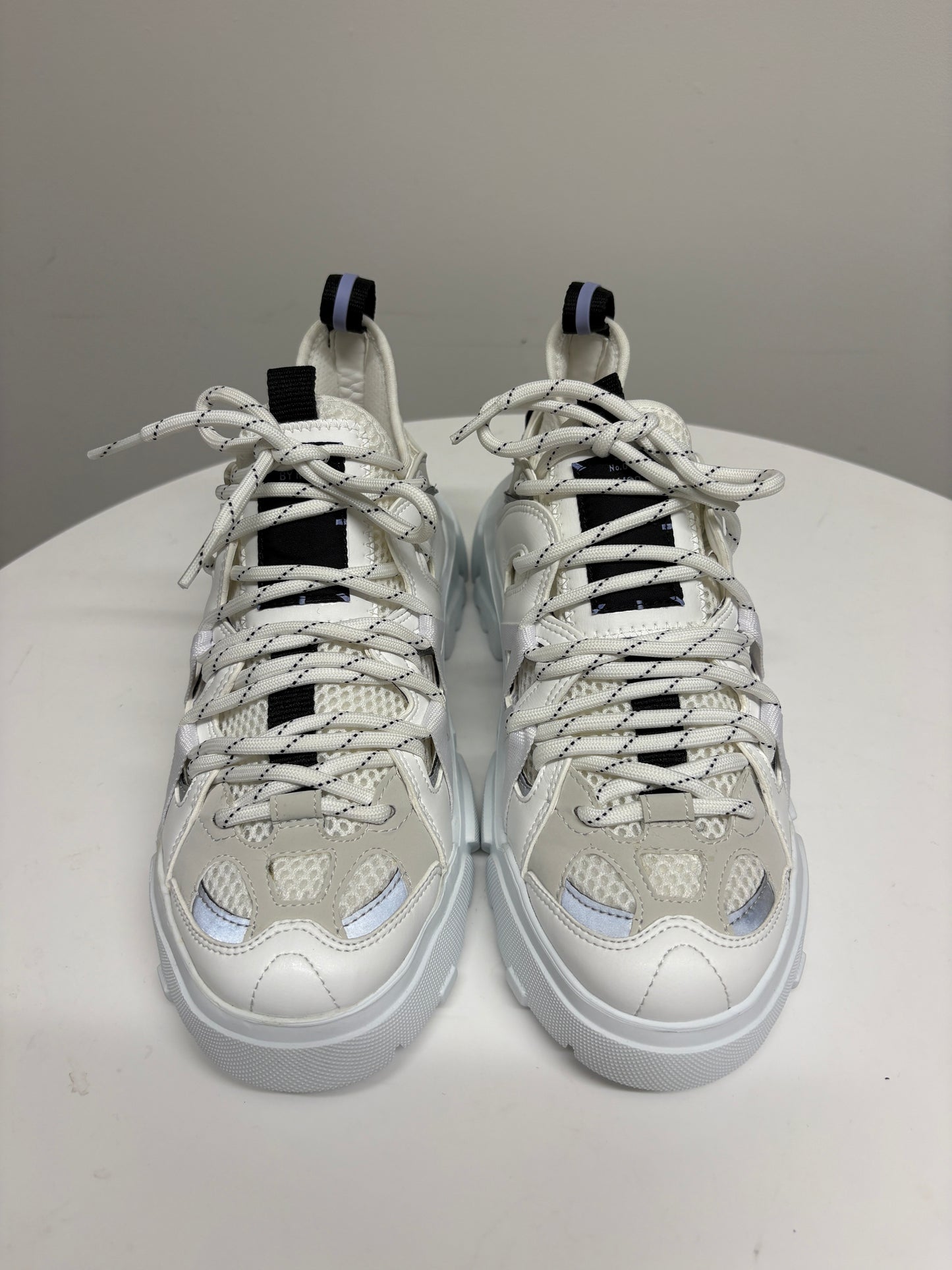 MCQ Orbyt Low-Top Sneakers