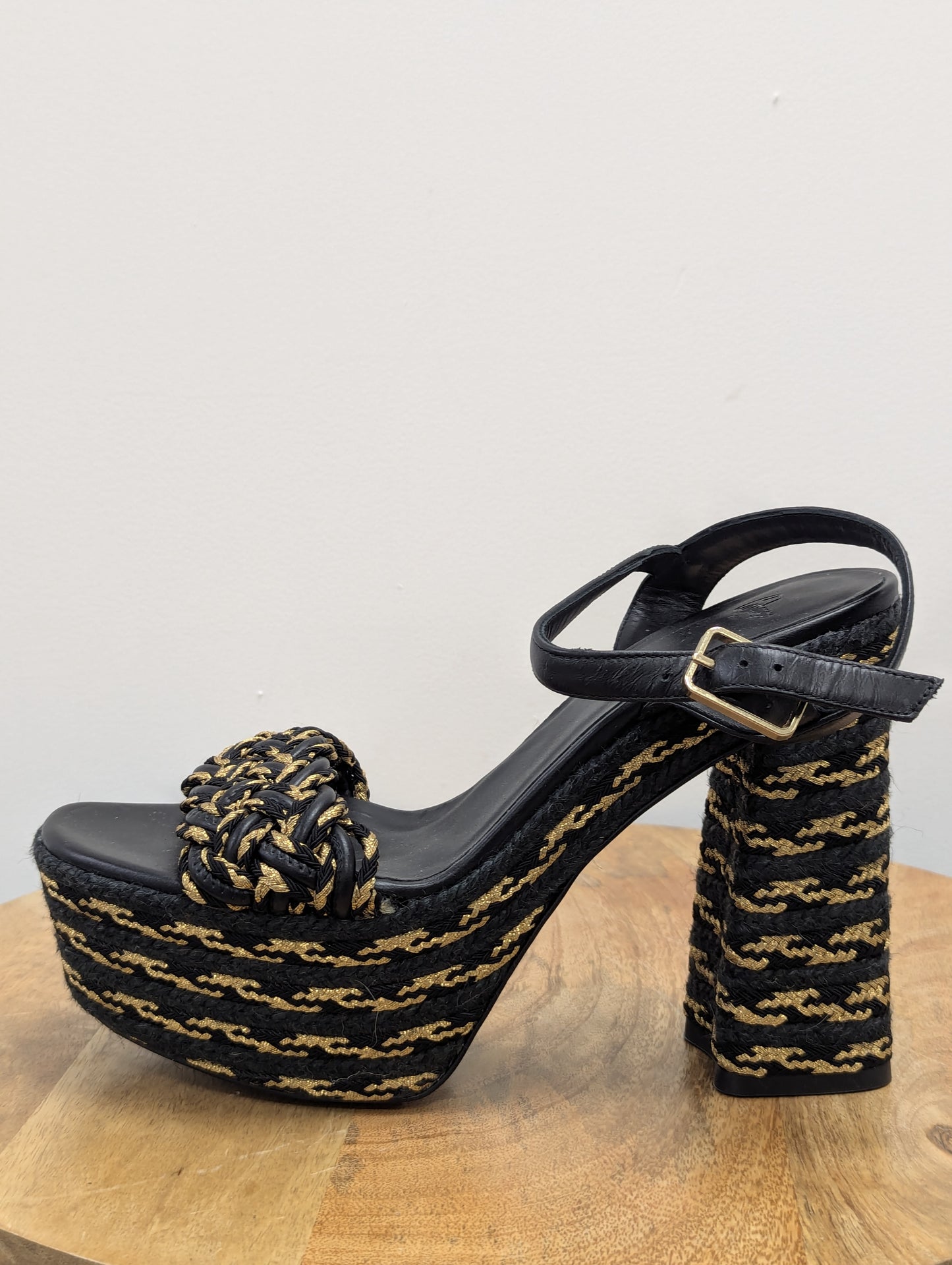Castaner Anne Black And Gold Platform Sandals